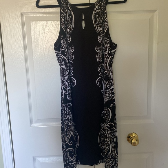 Dress - Picture 4 of 5